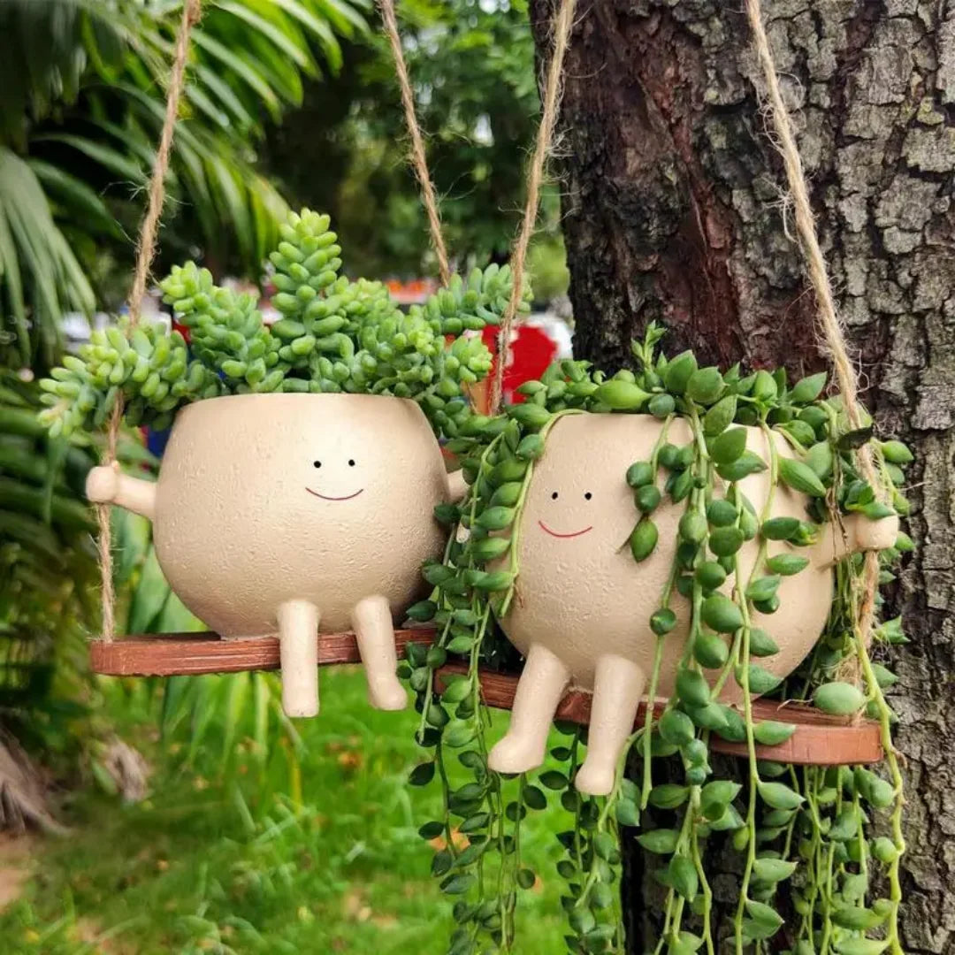 Swing Face Planter Pot Wall Hanging Planters Resin Smiling Face Planter Pot Creative Plant Hanger Baskets Flower Pot for Garden