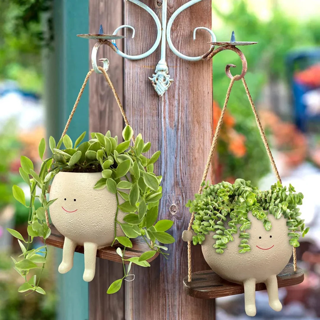 Swing Face Planter Pot Wall Hanging Planters Resin Smiling Face Planter Pot Creative Plant Hanger Baskets Flower Pot for Garden